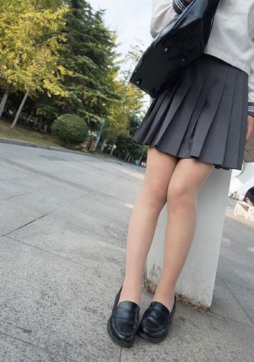 欧美阿v第一页sss_DVD完整视频观看