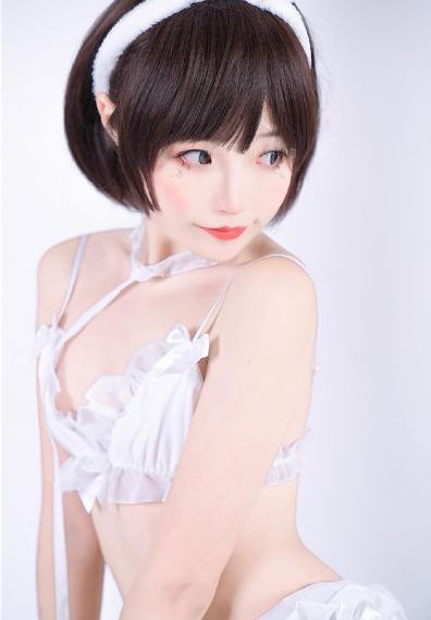 欧美女人fashion_4K全集免费播放