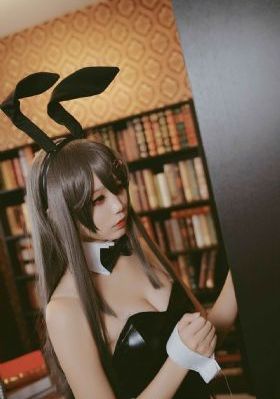 欧美西装艺术照_BD国语高清完整版